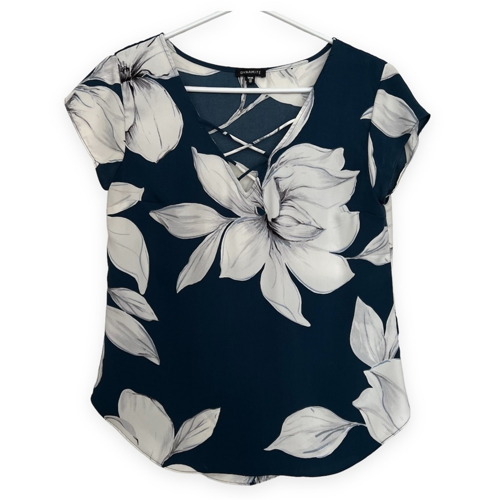 Dynamite Blouse - Picture 1 of 5